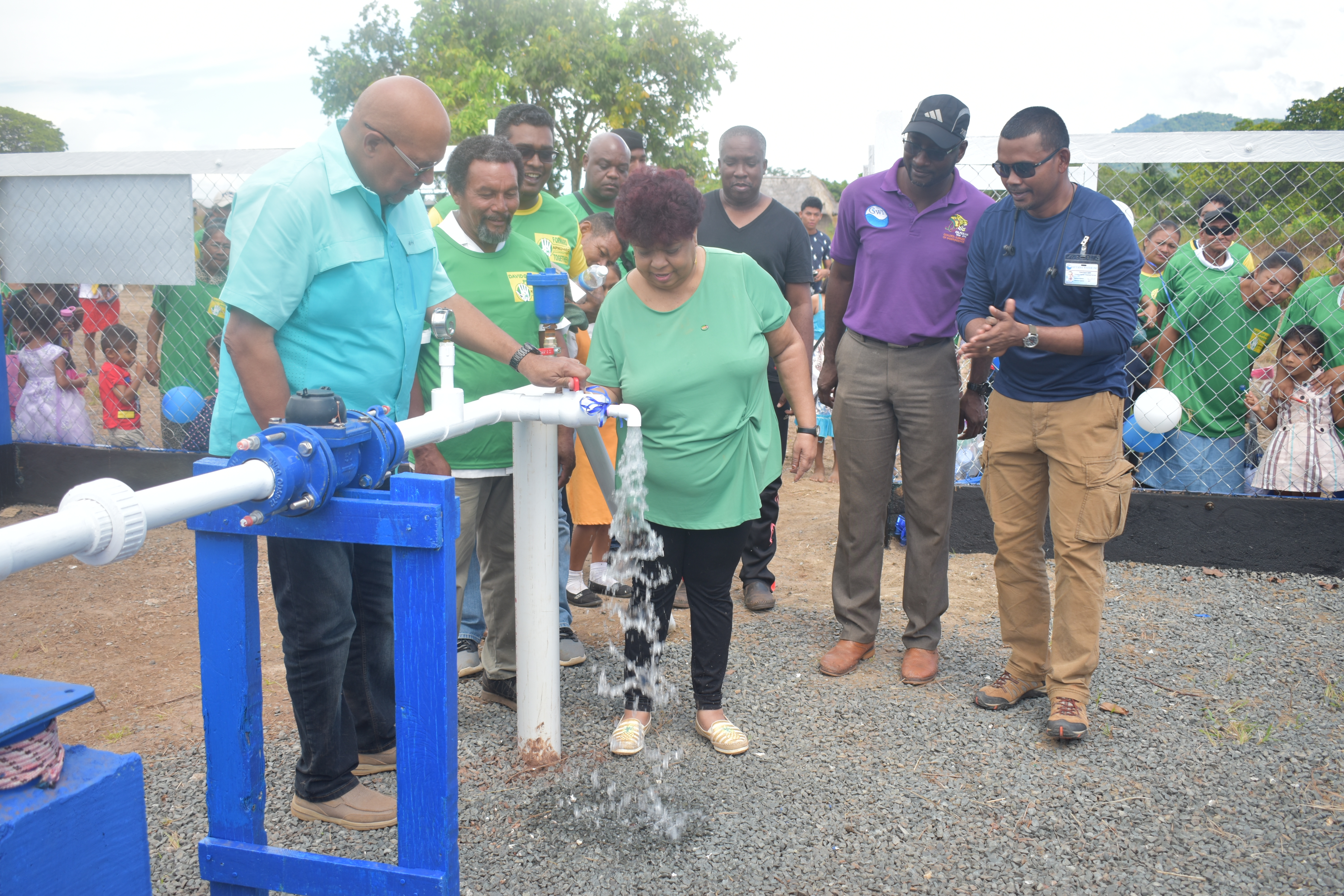 Some 160 Moco Moco residents gain potable water access in their homes